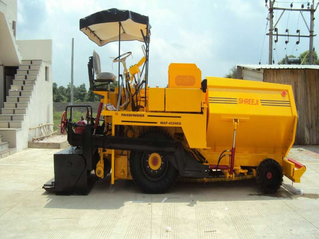ASPHALT PAVER FINISHER
